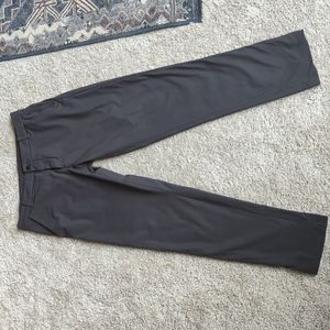 MEN black Lululemon size 32 commission classic fit pant
